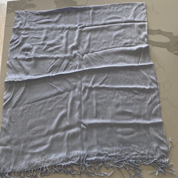 Light Blue Pashmina/Scarf - Picture 2 of 6